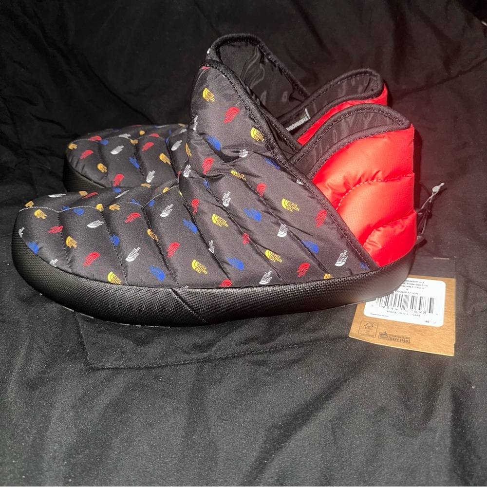 The North Face Black Quilted Loafers with Multicolor Accents - Picture 5 of 8